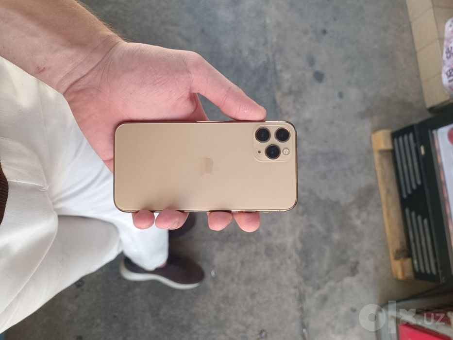 Iphone 11pro gold