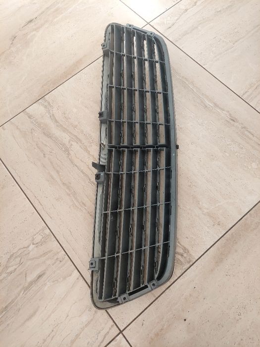 W203 Предна рeшетка Мерцедес Ц класа
