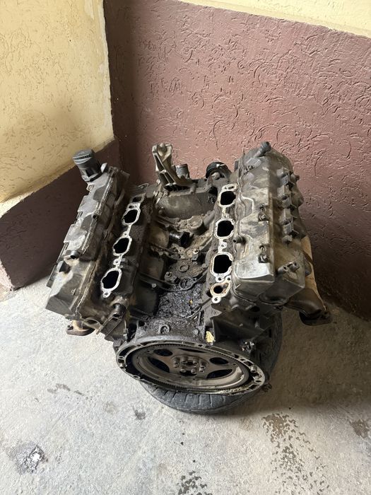 Мотор 2.6 от Мерседес V образный