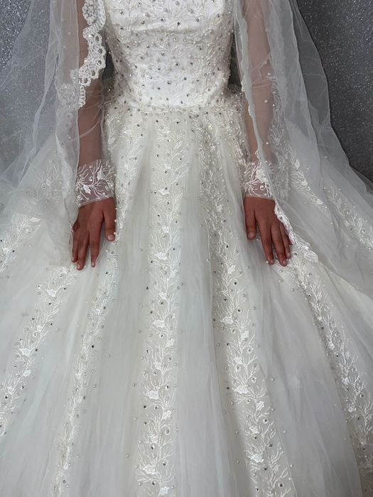 Kelin kuylaklar sotiladibarzon narxda srochna pul kere