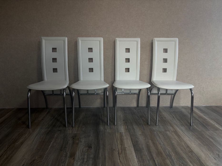 Кухненски столове в много добро състояние