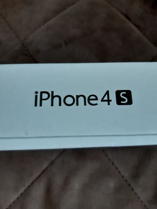 Продам Айфон 4s фирмы  Apple