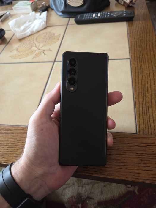 Samsung z fold3,5g