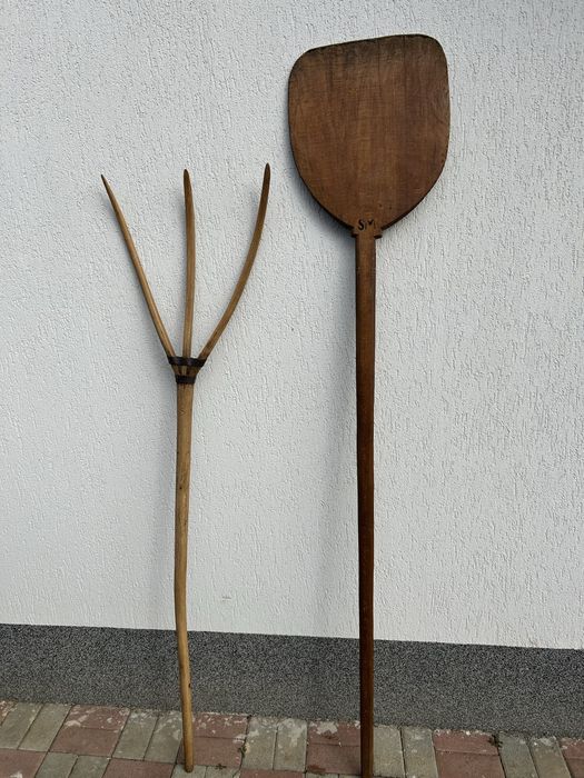Doua piese de colectie, furca si lopata pentru cuptor!