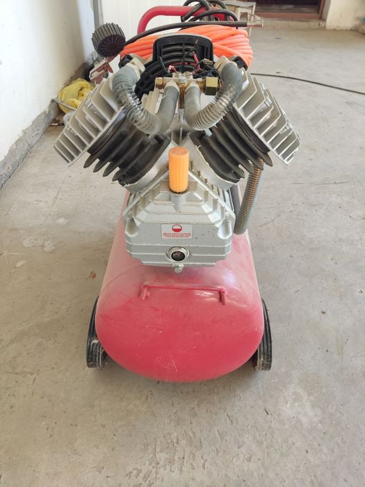 kompressor               .