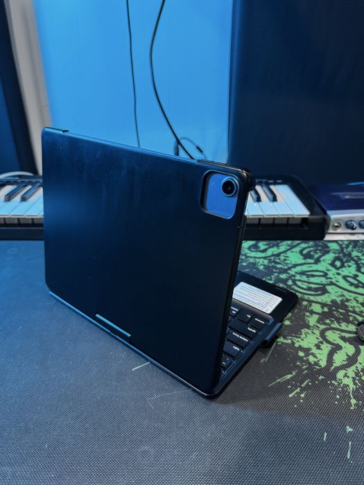 Ipad air 5 gen , 64Гб , торг есть вместе с чехлом