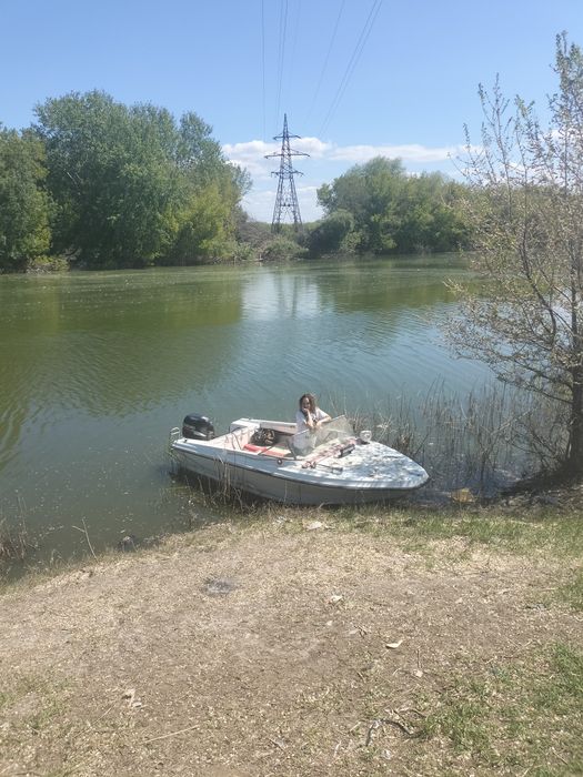 Катер с лодочный мотором df50