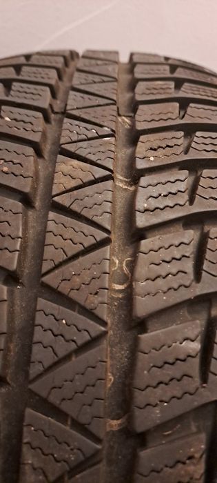 1956015 зимни гуми 195/60R15 4бр супер състояние
