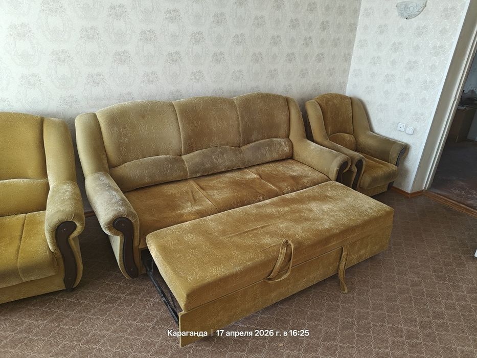 Диван и два кресла