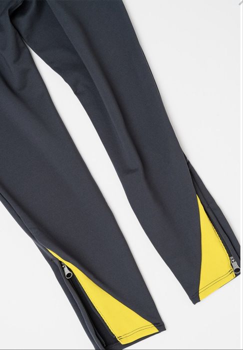 Nike Liverpool FC детско спортно долнище – ново
