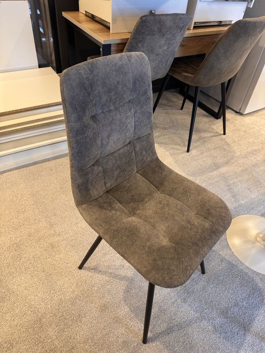 Продаю столы, стулья, стеллаж