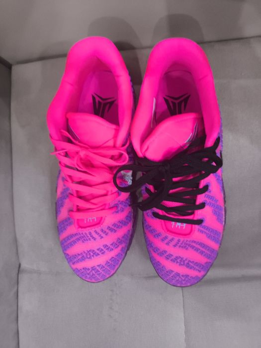 Баскетбольные кроссовки nike ja3