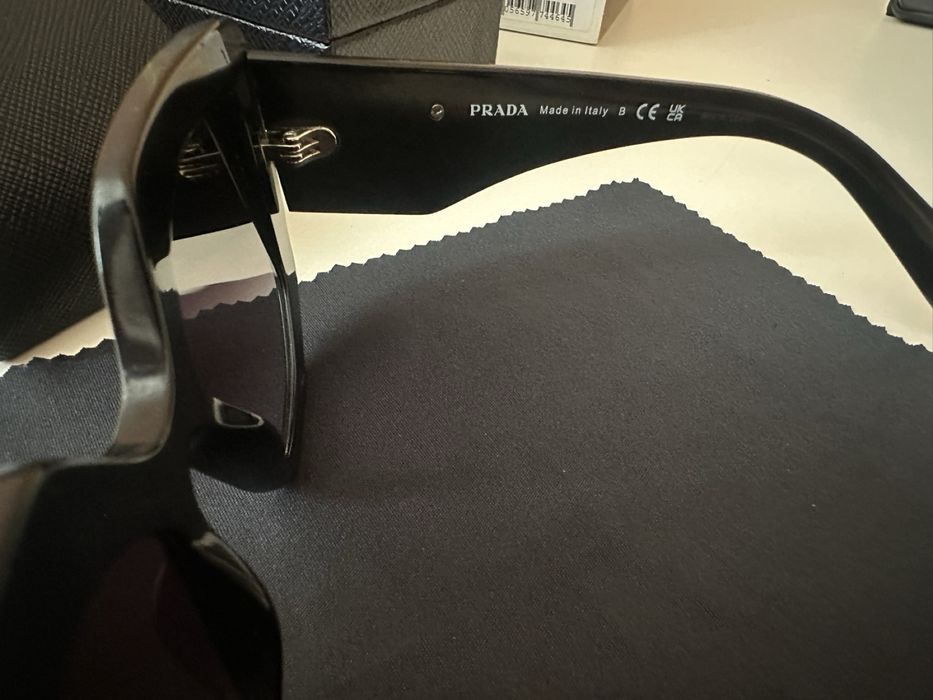 Оригинални очила Prada