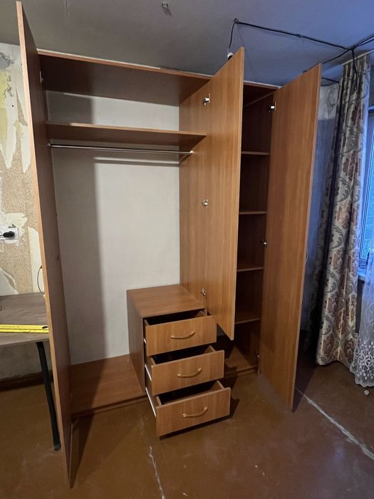 Вместительный шкаф