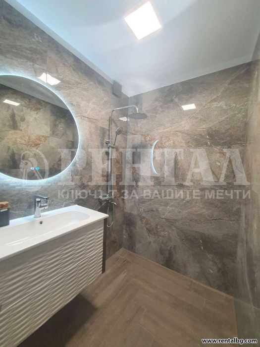 Дава се под наем Тристаен апартамент в Пловдив, Център - 110 кв.м за 764.49 € - Снимка #9