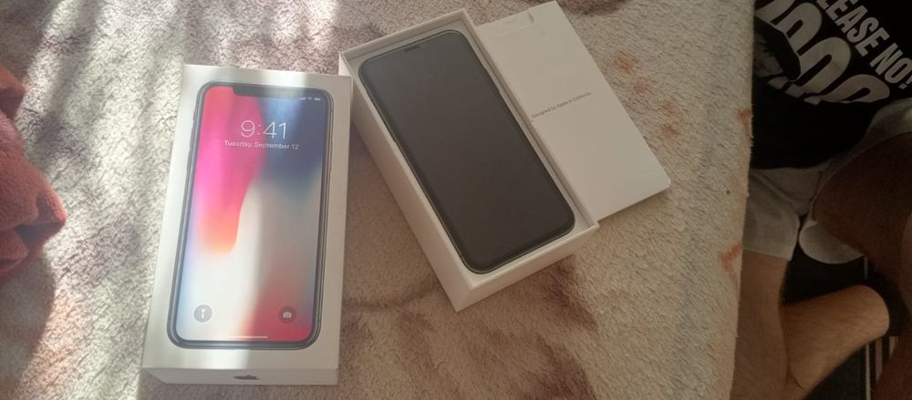 IPhone x с коробкой