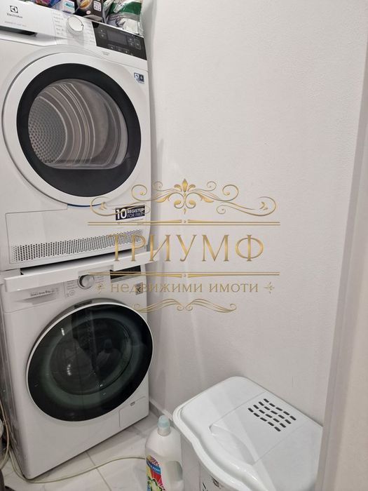 Продава се Тристаен апартамент в Варна, Възраждане 2 - 100 кв.м за 2550 €/кв.м - Снимка #10