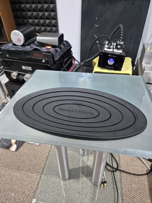 Bowers Wilkins XTC boxa centru