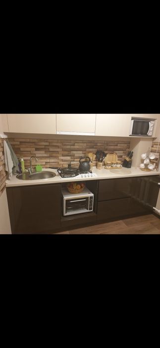 Продам кухонный гарнитур б/у