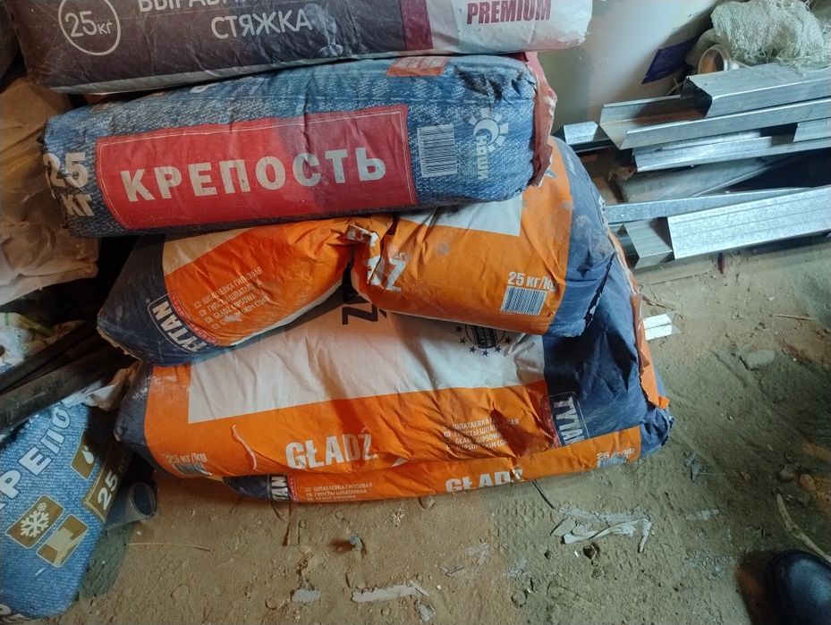 Продам кафельный клей