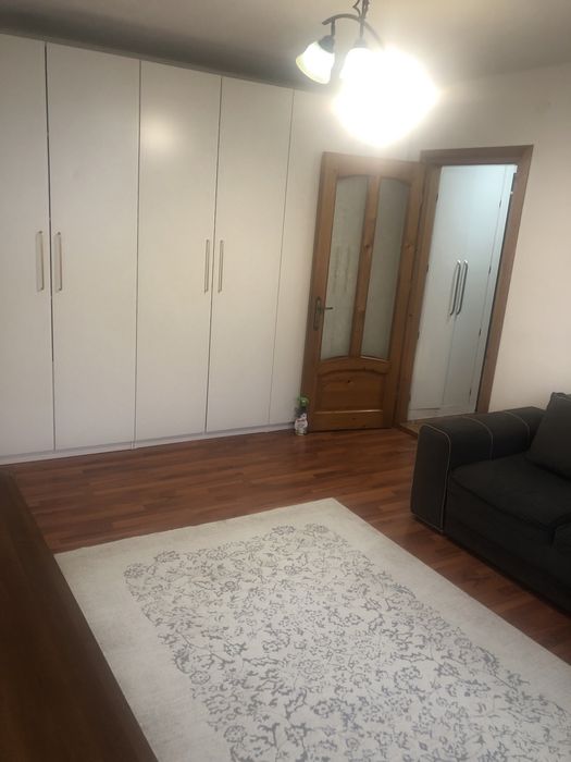 Inchiriez apartament