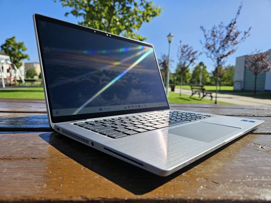 Dell Latitude i5-1245u vPro, ecran tactil