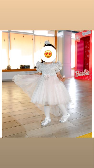 Платье для девочки на 2-3 г.