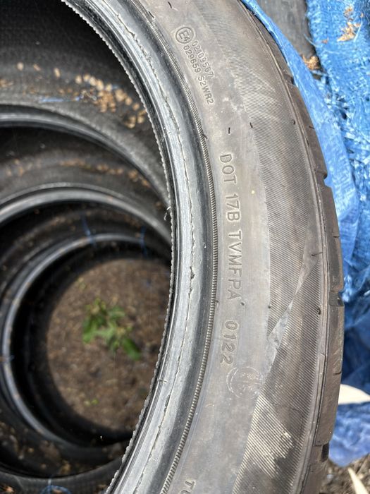 Гуми нови 285/40/22 М+S