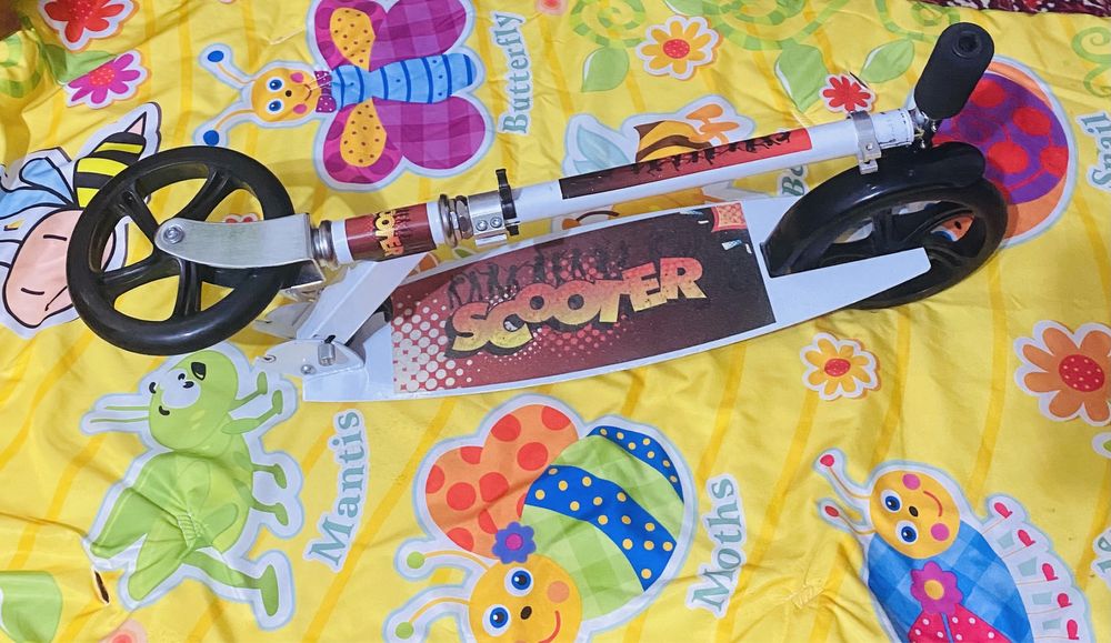 Самокат новый подростковый.