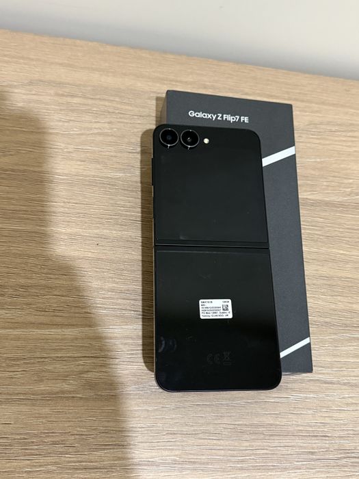 Samsung Z Flip7 FE