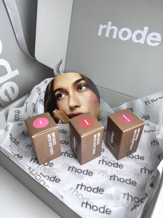 Rhode Pocket Blush ружове НОВ оригинал налични цветове от Хайли Бийбър