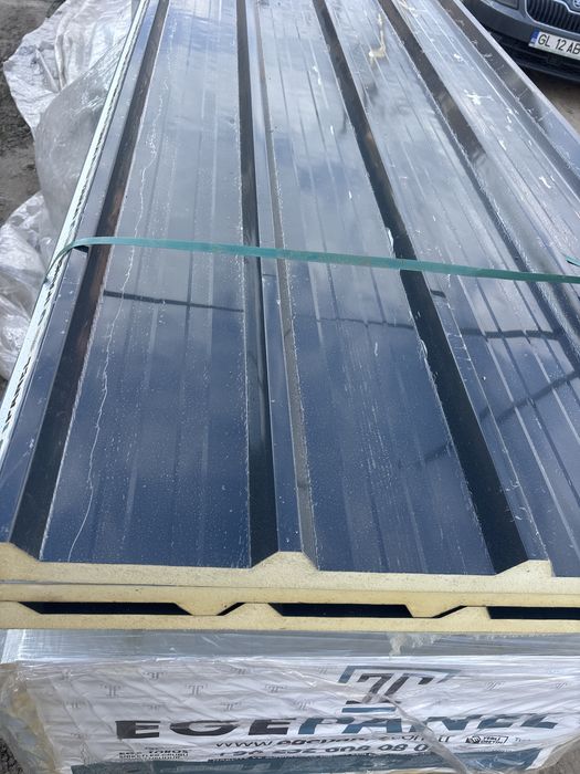 Vand panouri sandwich am lungimea de 13.5m