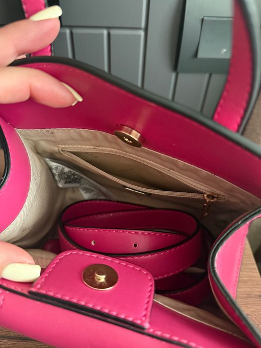Продава Чанта guess