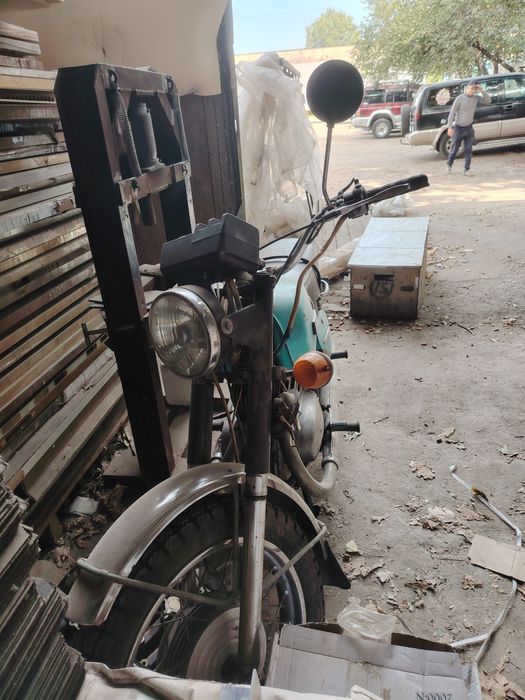 Продам  мотоцикл иж планета 4