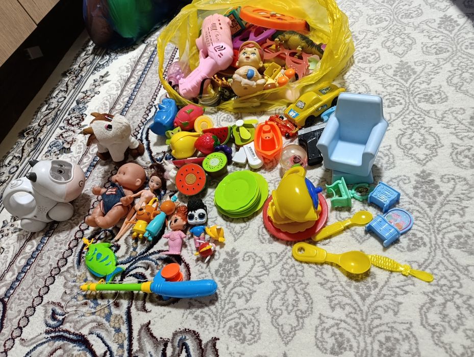 Разные игрушки для детей