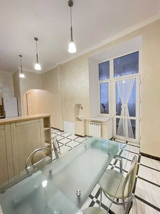 Продава се Двустаен апартамент в София, Гоце Делчев - 73 кв.м за 1836 €/кв.м - Снимка #2