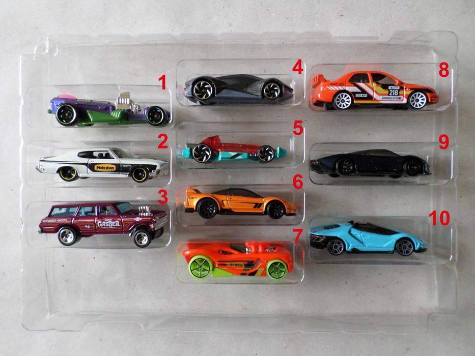 Лот 10 колички "Hot Wheels" - 40 лева (20 EURO)