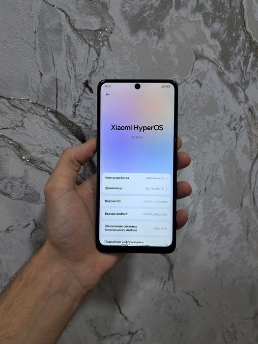 Продам Redmi note 13 память 8+4/256