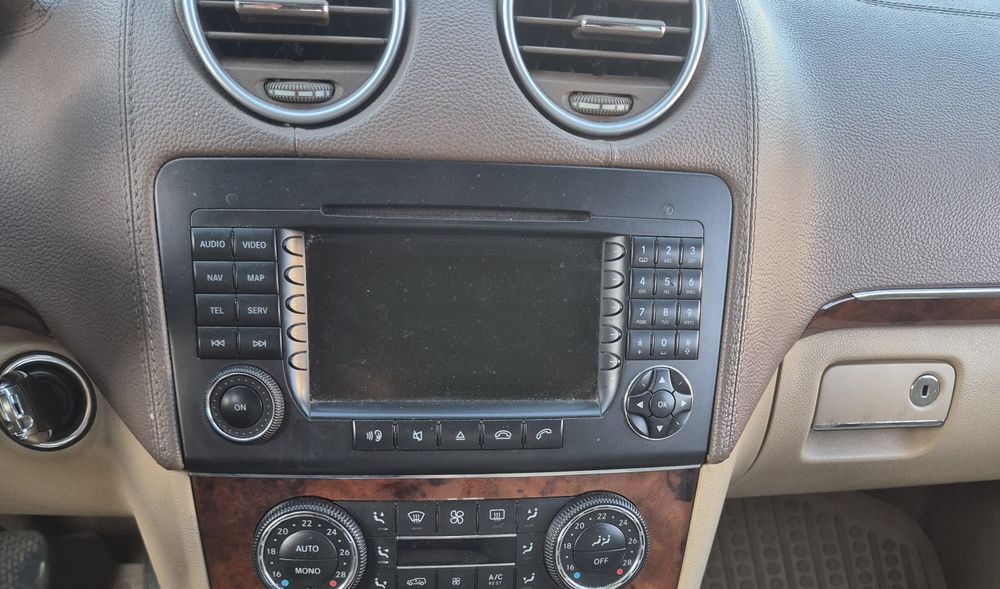 Голяма навигация Мерцедес ГЛ Х164 МЛ W164 медия Harman Kardon