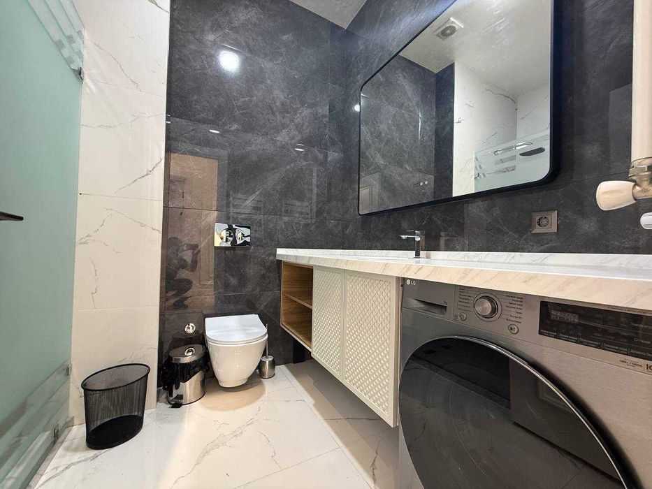 Аренда просторной 3х-комнатной у метро Космонавтов