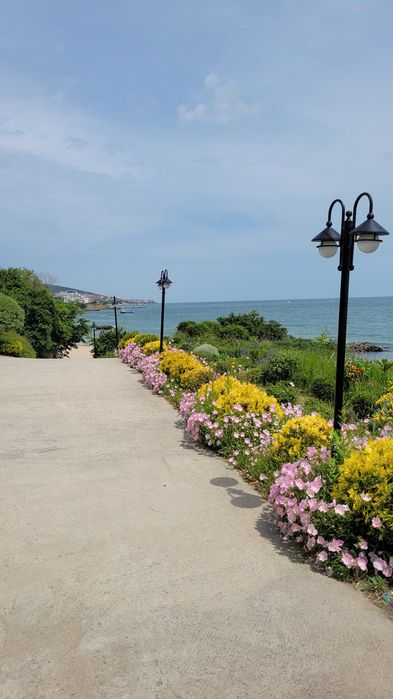 ПЪРВА ЛИНИЯ! Апартамент с 2 спални в Prestige fort noks