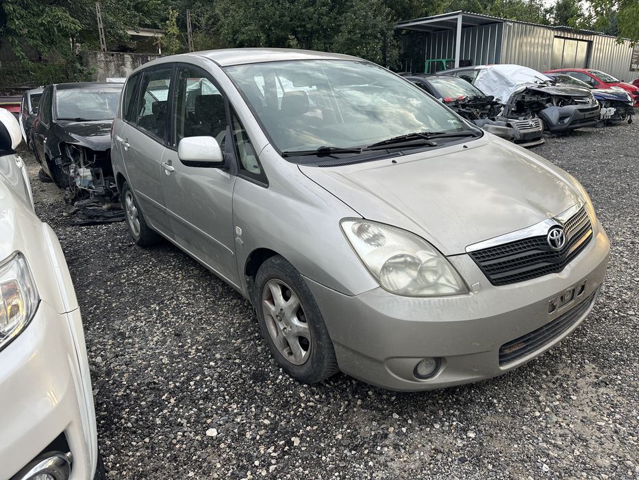 Тойота Корола Версо Toyota Corolla Verso 2.0d4d 90кс 2002г  НА ЧАСТИ!