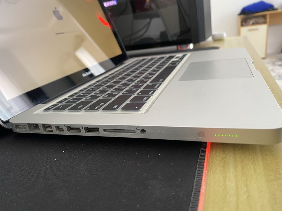 Macbook pro 13 I7