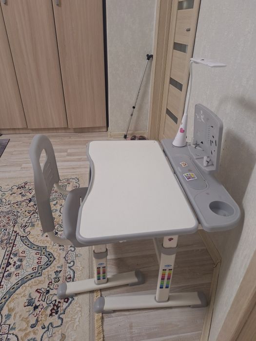Растущая парта и стул