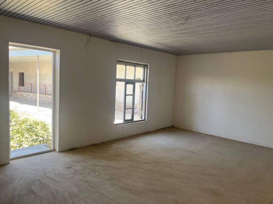 Eski shaharda 4 xonali hovli sotiladi