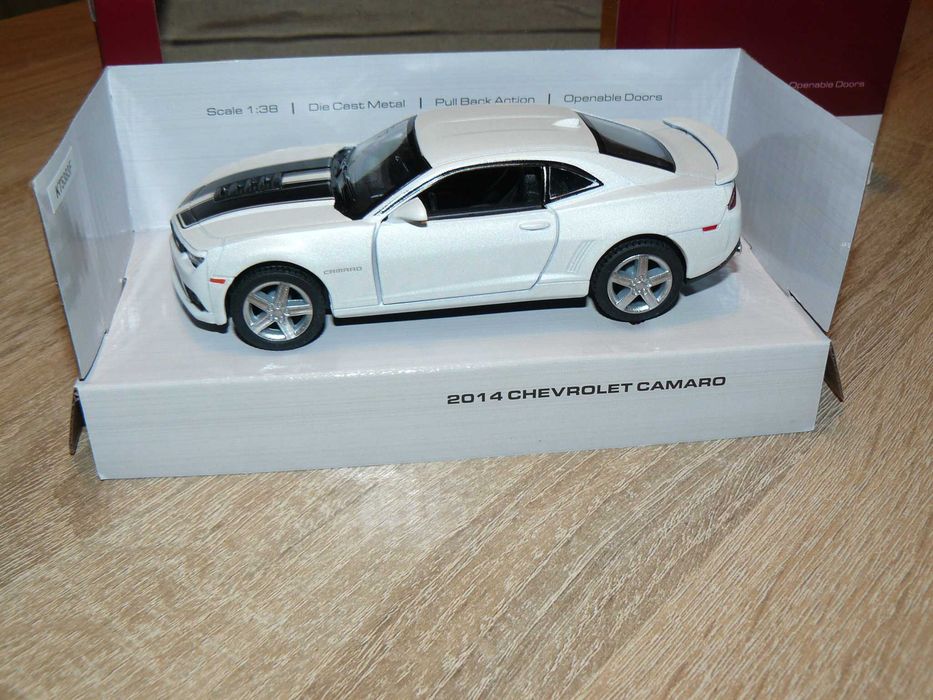 Macheta Auto De Colectie CHEVROLET CAMARO Scara 1:38,Noua Kinsmart