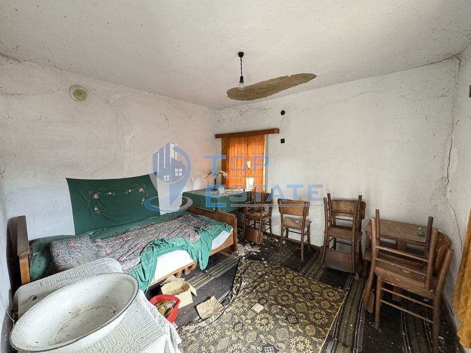 Къща в Велико Търново, област-с.Николаево площ 80 цена Двуетажна къща