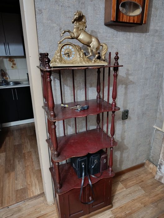 Продам этажерку дерево