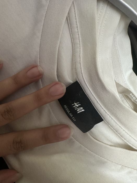 Продам футболки (M-L)