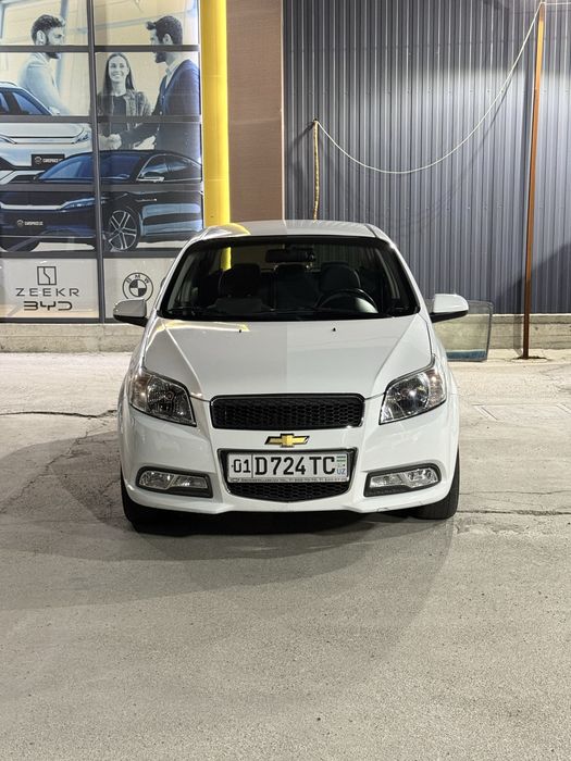 Chevrolet nexia 3 sotiladi